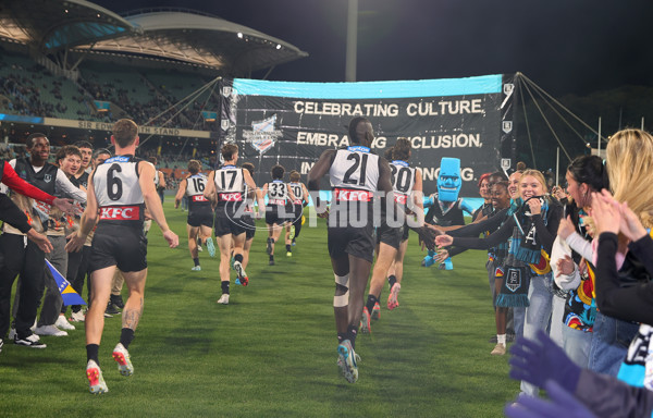 AFL 2025 Round 22 - Port Adelaide v Fremantle - A-61242829