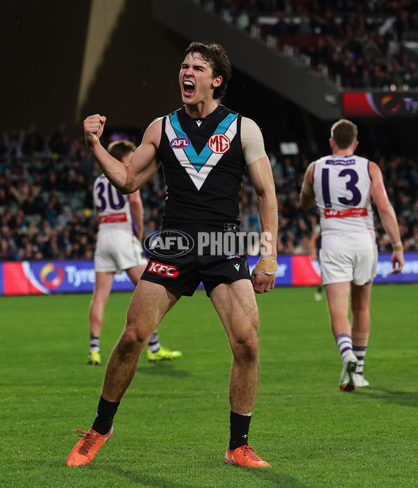 AFL 2025 Round 22 - Port Adelaide v Fremantle - A-61250090