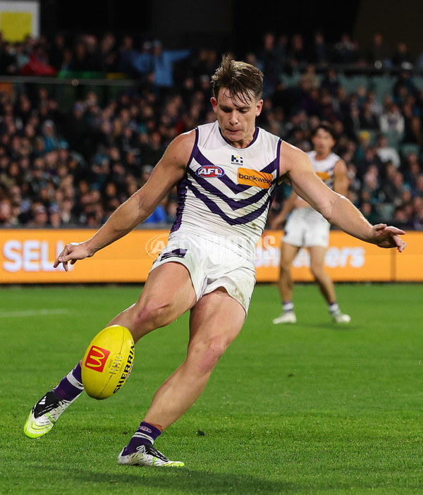 AFL 2025 Round 22 - Port Adelaide v Fremantle - A-61250091
