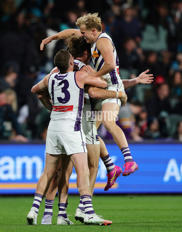 AFL 2025 Round 22 - Port Adelaide v Fremantle - A-61250781