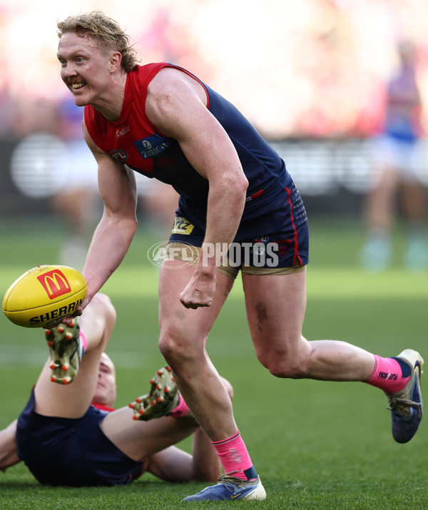 AFL 2025 Round 22 - Melbourne v Western Bulldogs - A-61261334