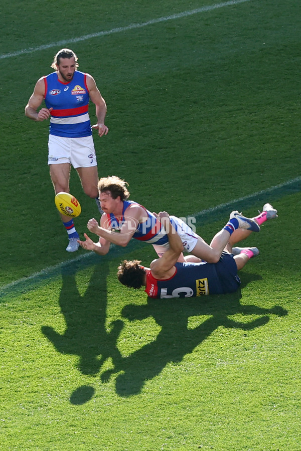 AFL 2025 Round 22 - Melbourne v Western Bulldogs - A-61265059