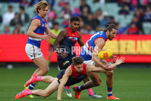 AFL 2025 Round 22 - Melbourne v Western Bulldogs - A-61269978