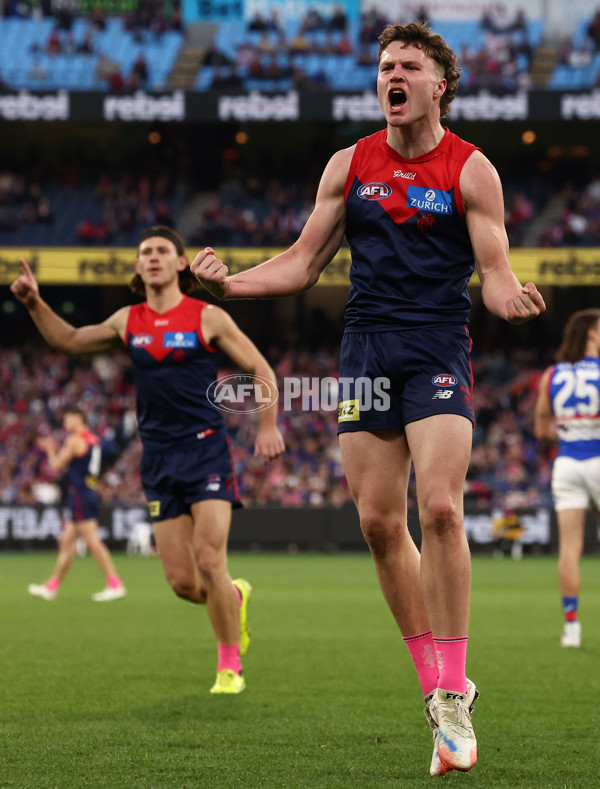 AFL 2025 Round 22 - Melbourne v Western Bulldogs - A-61272612