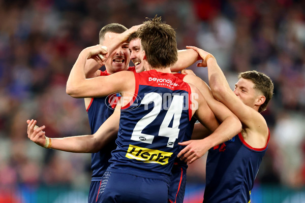 AFL 2025 Round 22 - Melbourne v Western Bulldogs - A-61275391