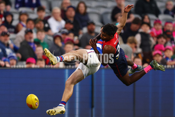 AFL 2025 Round 22 - Melbourne v Western Bulldogs - A-61276140