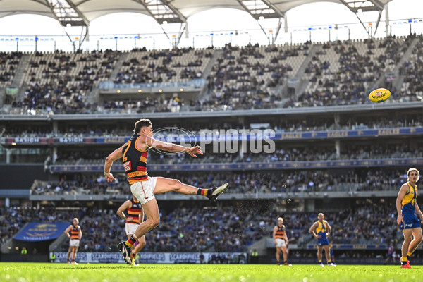 AFL 2025 Round 22 - West Coast v Adelaide - A-61276141