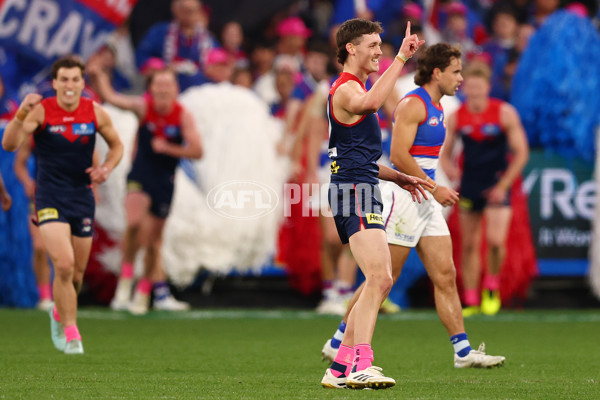 AFL 2025 Round 22 - Melbourne v Western Bulldogs - A-61281071