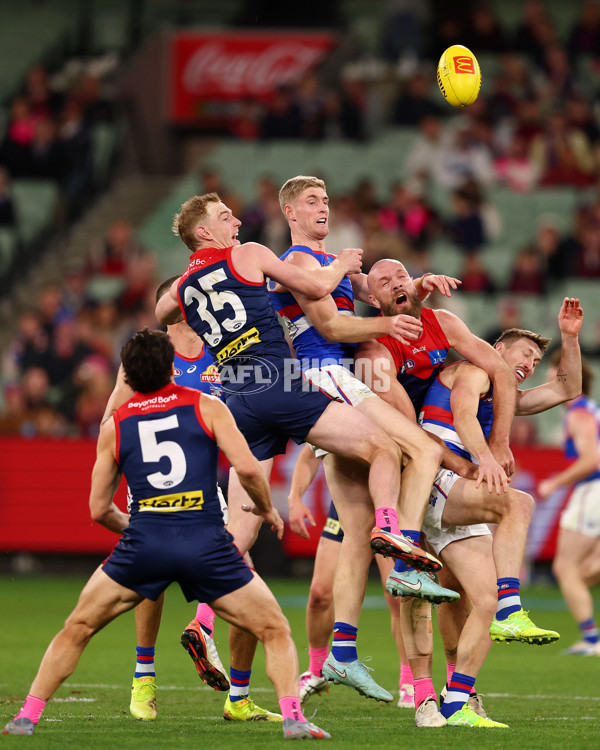 AFL 2025 Round 22 - Melbourne v Western Bulldogs - A-61281076
