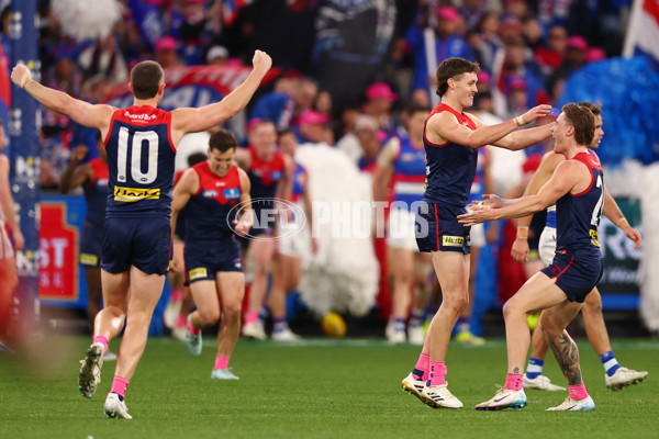 AFL 2025 Round 22 - Melbourne v Western Bulldogs - A-61281368