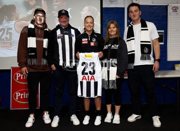 AFLW 2025 Round 01 - Carlton v Collingwood - A-61322524