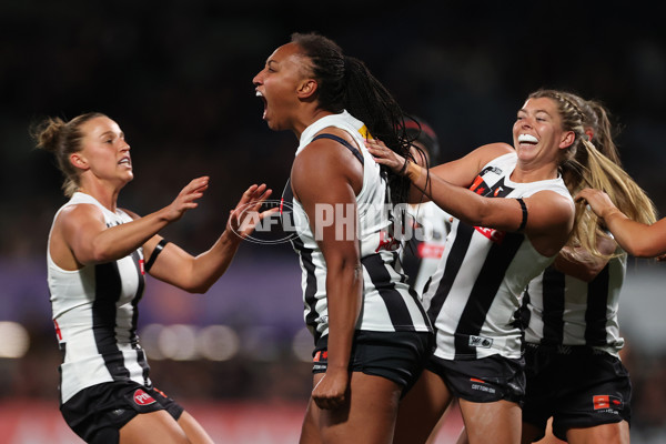 AFLW 2025 Round 01 - Carlton v Collingwood - A-61328305