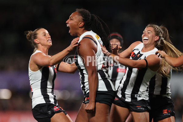 AFLW 2025 Round 01 - Carlton v Collingwood - A-61331174