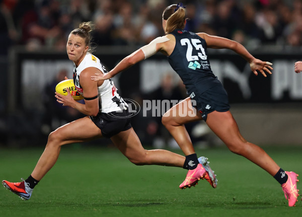 AFLW 2025 Round 01 - Carlton v Collingwood - A-61331190