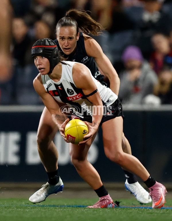 AFLW 2025 Round 01 - Carlton v Collingwood - A-61331237