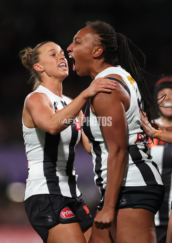 AFLW 2025 Round 01 - Carlton v Collingwood - A-61331859