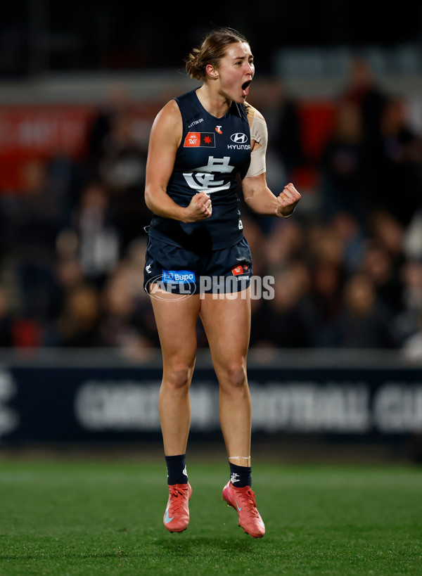 AFLW 2025 Round 01 - Carlton v Collingwood - A-61331864