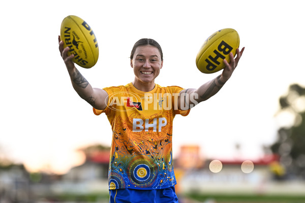 AFLW 2025 Round 01 - West Coast v Gold Coast - A-61331901