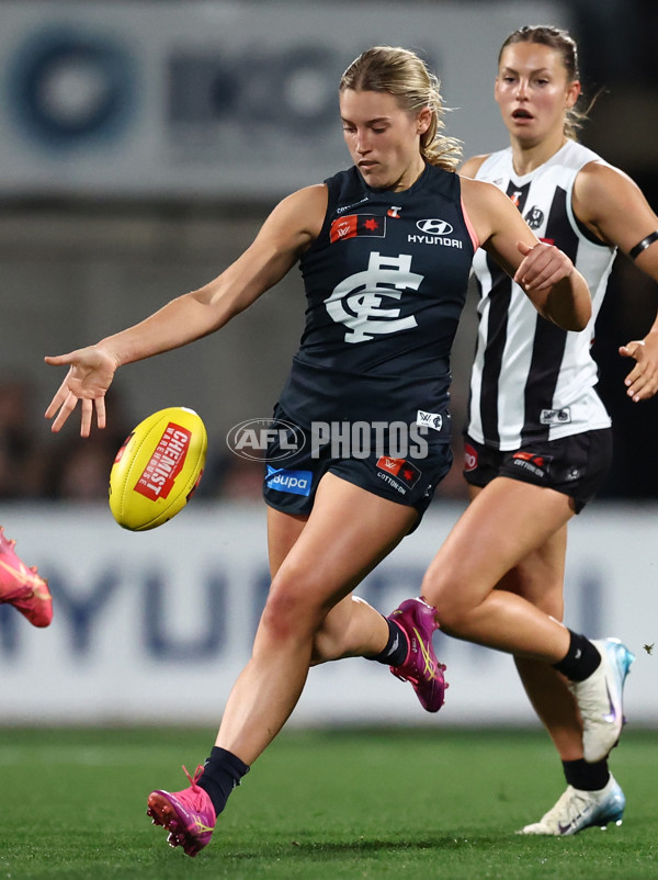 AFLW 2025 Round 01 - Carlton v Collingwood - A-61334079