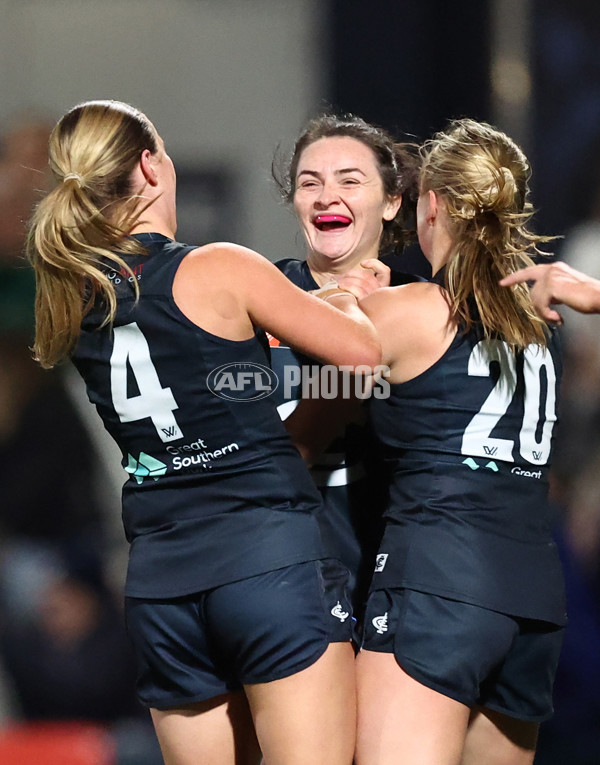 AFLW 2025 Round 01 - Carlton v Collingwood - A-61334098