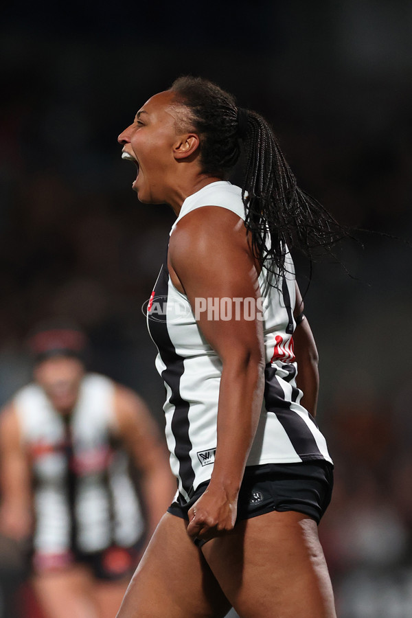 AFLW 2025 Round 01 - Carlton v Collingwood - A-61334109