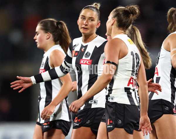 AFLW 2025 Round 01 - Carlton v Collingwood - A-61334148