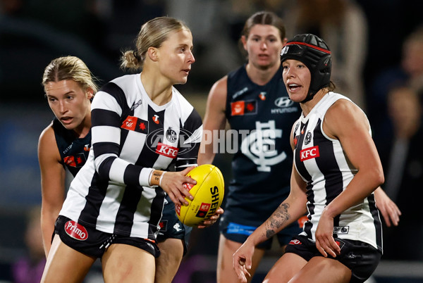 AFLW 2025 Round 01 - Carlton v Collingwood - A-61335060