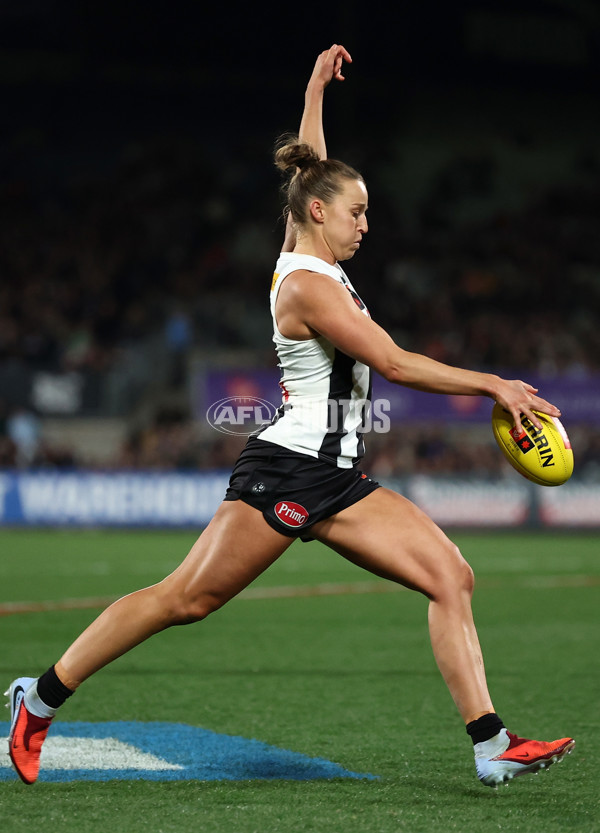 AFLW 2025 Round 01 - Carlton v Collingwood - A-61335063