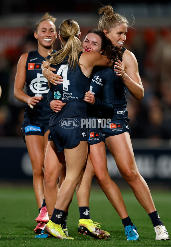 AFLW 2025 Round 01 - Carlton v Collingwood - A-61335064
