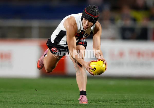 AFLW 2025 Round 01 - Carlton v Collingwood - A-61340141