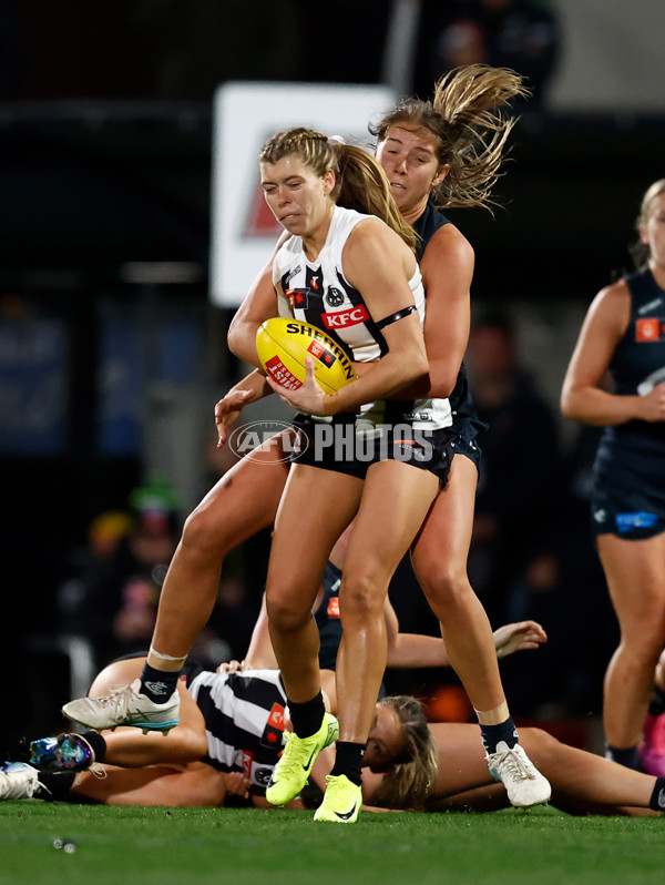 AFLW 2025 Round 01 - Carlton v Collingwood - A-61340160