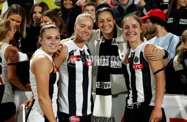 AFLW 2025 Round 01 - Carlton v Collingwood - A-61340187