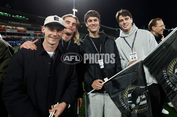 AFLW 2025 Round 01 - Carlton v Collingwood - A-61340222