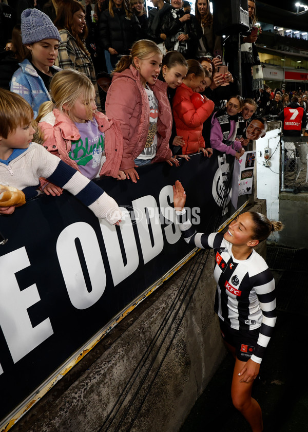 AFLW 2025 Round 01 - Carlton v Collingwood - A-61341174