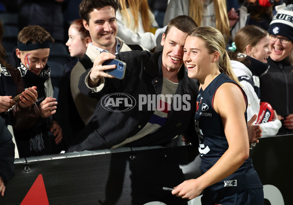 AFLW 2025 Round 01 - Carlton v Collingwood - A-61341176