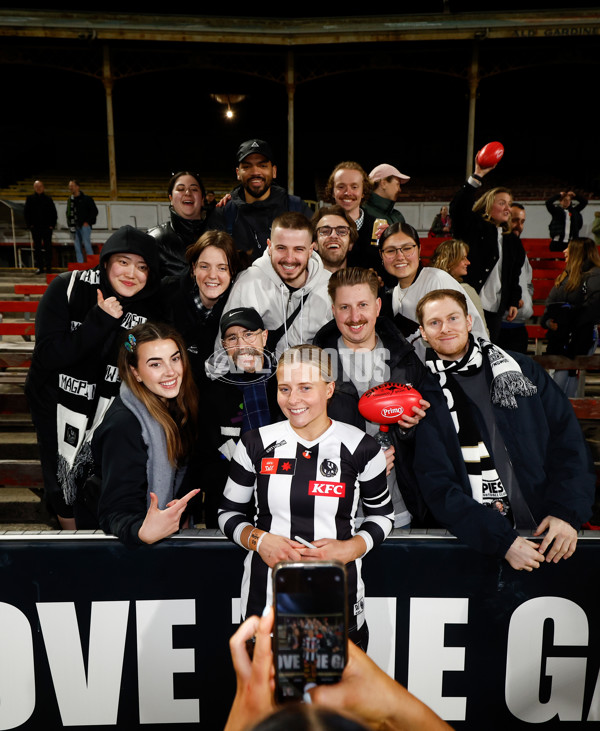 AFLW 2025 Round 01 - Carlton v Collingwood - A-61341226