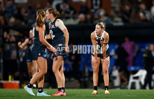 AFLW 2025 Round 01 - Carlton v Collingwood - A-61343606