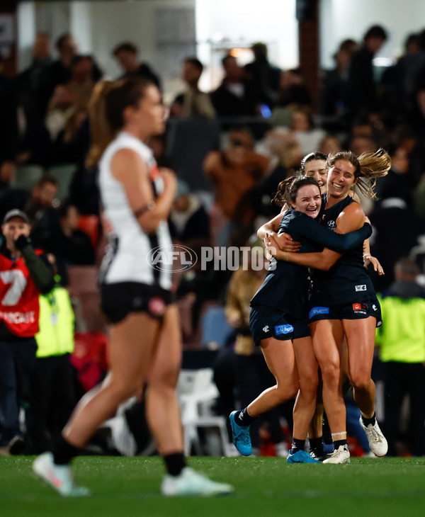 AFLW 2025 Round 01 - Carlton v Collingwood - A-61344287