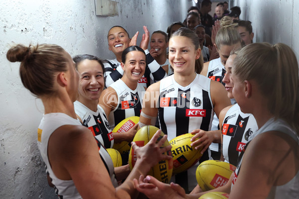 AFLW 2025 Round 01 - Carlton v Collingwood - A-61354307