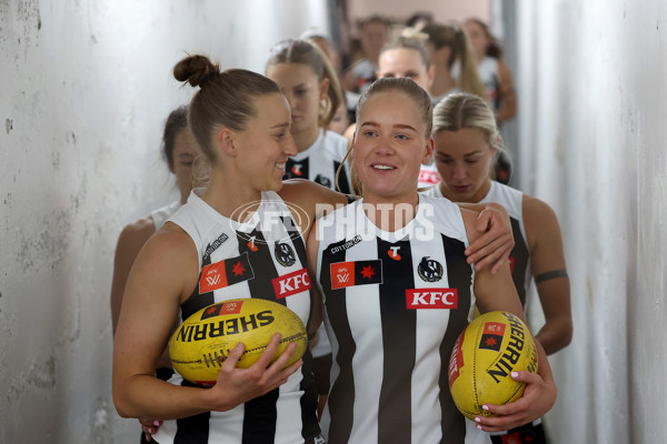 AFLW 2025 Round 01 - Carlton v Collingwood - A-61354309
