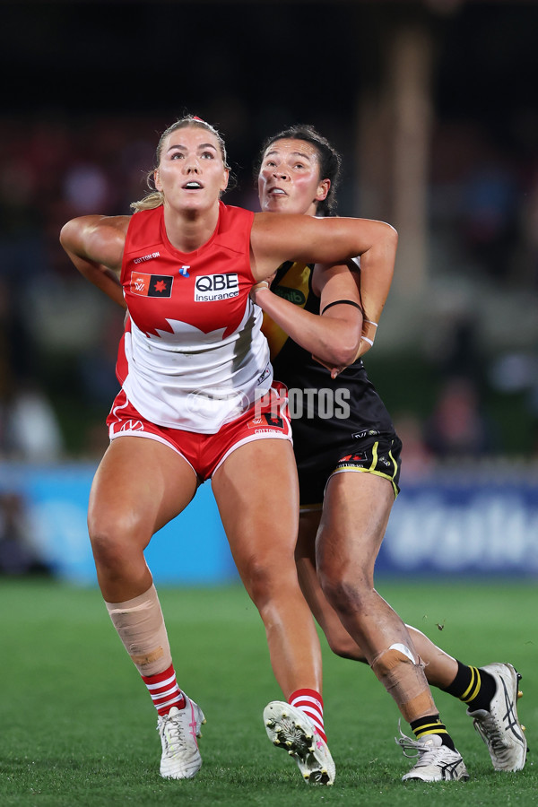AFLW 2025 Round 01 - Sydney v Richmond - A-61368582