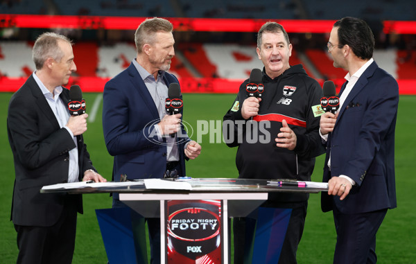 AFL 2025 Round 23 - Essendon v St Kilda - A-61368607