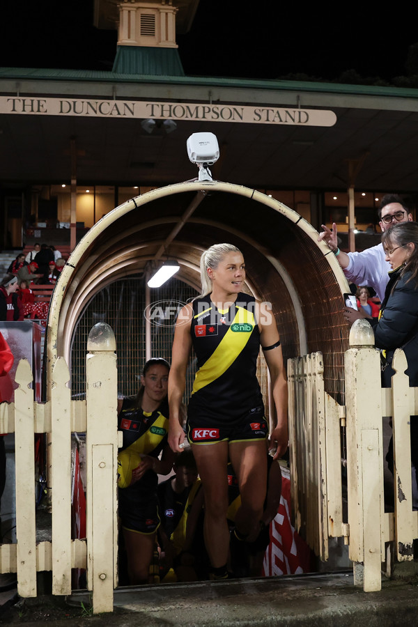 AFLW 2025 Round 01 - Sydney v Richmond - A-61369626