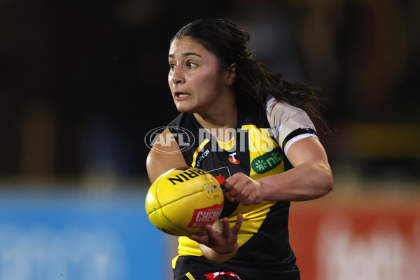AFLW 2025 Round 01 - Sydney v Richmond - A-61369631