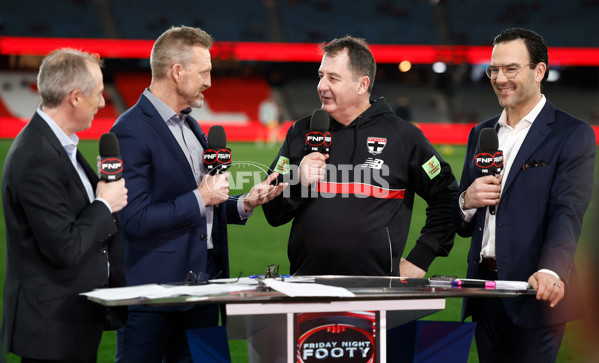 AFL 2025 Round 23 - Essendon v St Kilda - A-61369674