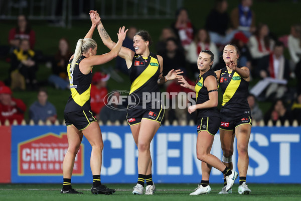 AFLW 2025 Round 01 - Sydney v Richmond - A-61369684