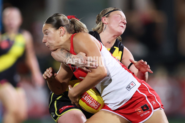 AFLW 2025 Round 01 - Sydney v Richmond - A-61369687