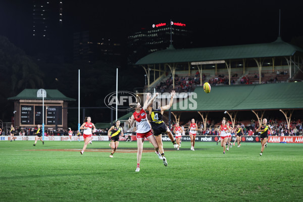 AFLW 2025 Round 01 - Sydney v Richmond - A-61371148
