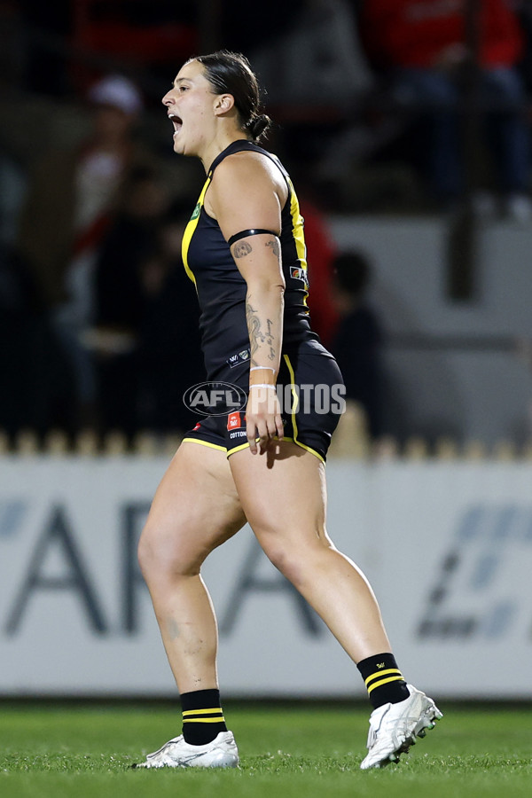 AFLW 2025 Round 01 - Sydney v Richmond - A-61372473