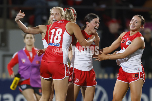 AFLW 2025 Round 01 - Sydney v Richmond - A-61374166